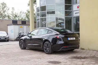 Tesla Model 3, 153 kW, электричество, автомат, полный привод