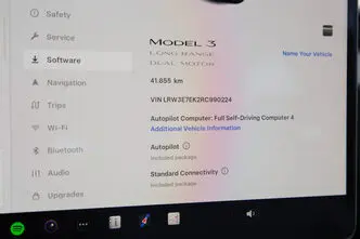 Tesla Model 3, 153 kW, электричество, автомат, полный привод