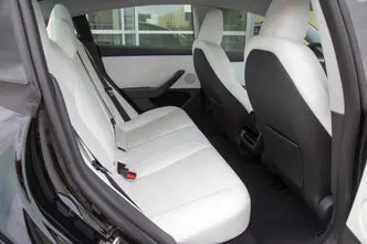 Tesla Model 3, 153 kW, электричество, автомат, полный привод