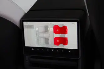 Tesla Model 3, 153 kW, электричество, автомат, полный привод