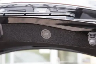 Tesla Model 3, 153 kW, электричество, автомат, полный привод