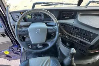 Volvo FH 500 8x4, 368 kW, diesel, manual