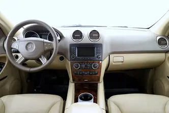 Mercedes-Benz ML 420, 4.0, 305 kW, diisel, automaat, nelikvedu