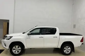 Toyota Hilux, 2.4, 110 kW, дизель, механическая, полный привод