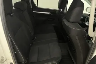 Toyota Hilux, 2.4, 110 kW, дизель, механическая, полный привод