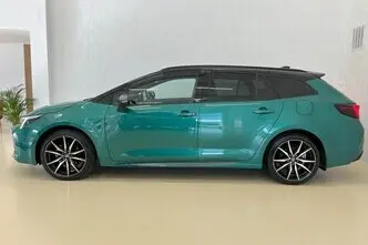 Toyota Corolla, 1.8, 72 kW, hybrid, automatic, front-wheel drive