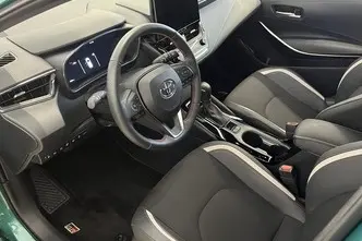 Toyota Corolla, 1.8, 72 kW, hybrid, automatic, front-wheel drive