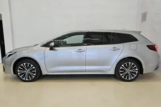 Toyota Corolla, 1.8, 72 kW, hybrid, automatic, front-wheel drive