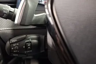 Peugeot 2008, 1.2, 96 kW, bensiin, automaat, esivedu
