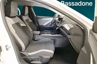 Opel Astra, 1.2, 96 kW, бензин, автомат, передний привод
