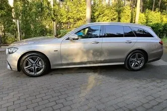 Mercedes-Benz E 300, 2.0, 235 kW, подключаемый гибрид, автомат, задний привод