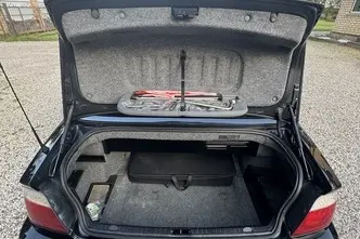 BMW 325, 141 kW, bensiin, manuaal, tagavedu