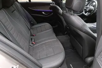 Mercedes-Benz E 300, 2.0, 235 kW, подключаемый гибрид, автомат, задний привод