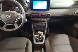 Dacia Sandero, 1.0, 67 kW, бензин, механическая, передний привод