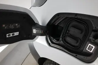 Opel Vivaro, 100 kW, электричество, автомат, передний привод