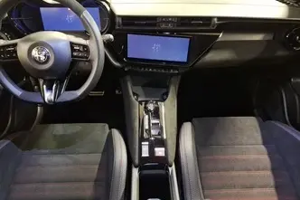 Alfa Romeo Junior, 207 kW, электричество, автомат, передний привод