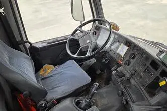 Scania P93 4X2 250, 8.5, 185 kW, дизель