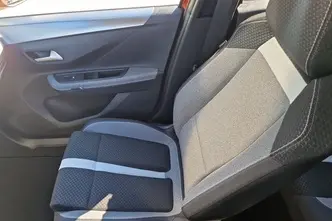 Opel Frontera, 1.2, 107 kW, гибрид, автомат, передний привод