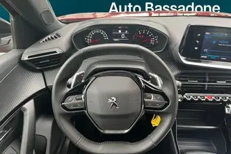 Peugeot 2008, 1.2, 96 kW, бензин, автомат, передний привод