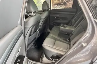 Hyundai Tucson, 1.6, 117.6 kW, hybrid, automatic, front-wheel drive