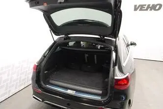 Mercedes-Benz E 300, 2.0, 150 kW, plug-in hybrid, automatic, rear-wheel drive