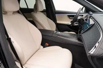 Mercedes-Benz E 300, 2.0, 150 kW, plug-in hybrid, automatic, rear-wheel drive