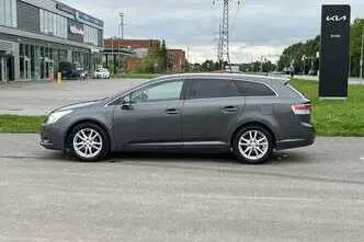 Toyota Avensis, 1.8, 108 kW, бензин, автомат, передний привод