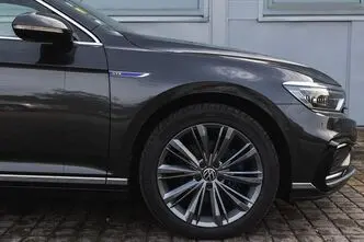 Volkswagen Passat, 158 kW, электричество, автомат, передний привод