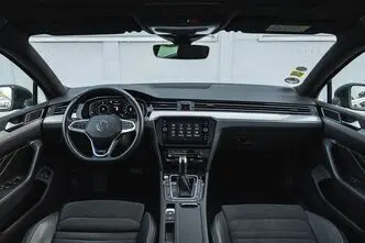 Volkswagen Passat, 158 kW, электричество, автомат, передний привод