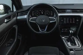 Volkswagen Passat, 158 kW, электричество, автомат, передний привод