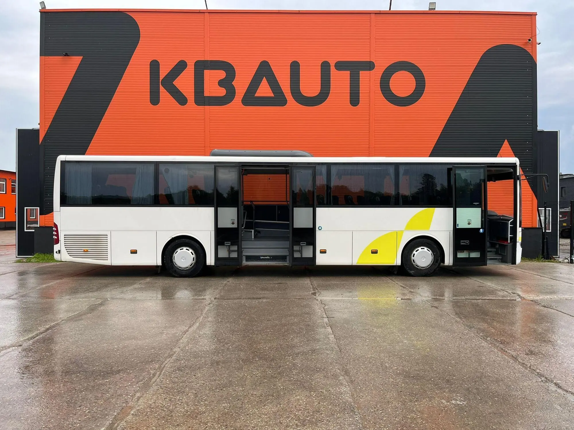 Mercedes-Benz INTOURO 4x2, 260 kW, diisel, automaat