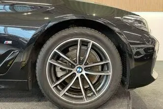 BMW 520, 2.0, 135 kW, hybrid, automatic, rear-wheel drive