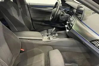 BMW 520, 2.0, 135 kW, hybrid, automatic, rear-wheel drive