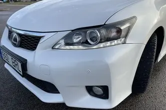 Lexus CT 200h, 1.8, 73 kW, гибрид, автомат, передний привод