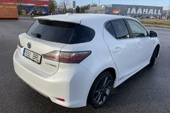 Lexus CT 200h, 1.8, 73 kW, гибрид, автомат, передний привод