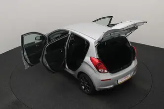 Hyundai i20, 1.2, 63 kW, бензин, механическая, передний привод