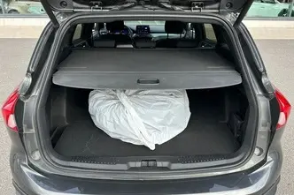 Ford Focus, 1.0, 93 kW, гибрид, механическая, передний привод