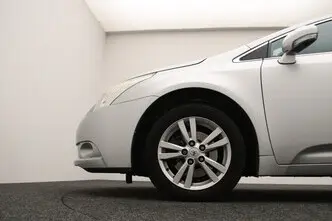 Toyota Avensis, 2.0, 112 kW, bensiin, manuaal, esivedu