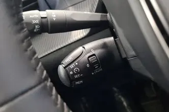 Peugeot 2008, electric, automatic, front-wheel drive