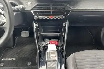 Peugeot 2008, electric, automatic, front-wheel drive