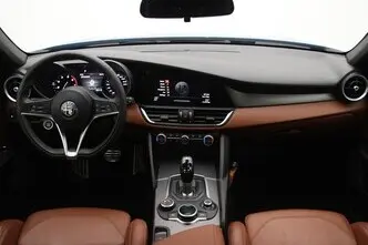 Alfa Romeo Giulia, 2.0, 148 kW, бензин, автомат, задний привод