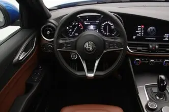 Alfa Romeo Giulia, 2.0, 148 kW, бензин, автомат, задний привод