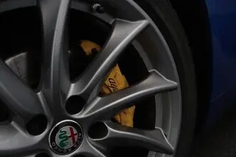 Alfa Romeo Giulia, 2.0, 148 kW, бензин, автомат, задний привод