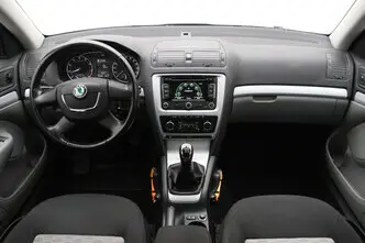 Škoda Octavia, 1.2, 77 kW, bensiin, manuaal, esivedu