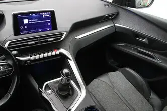 Peugeot 3008, 1.5, 96 kW, дизель, механическая, передний привод