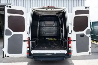 Volkswagen Crafter, 100 kW, electric, automatic, front-wheel drive