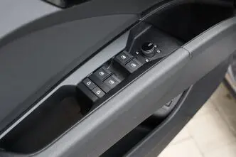 Audi Q4 e-tron, 210 kW, electric, automatic, rear-wheel drive