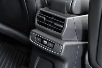 Audi Q4 e-tron, 210 kW, electric, automatic, rear-wheel drive