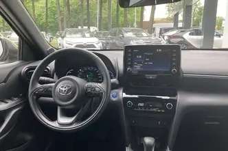 Toyota Yaris Cross, 1.5, 68 kW, hybrid, automatic, front-wheel drive