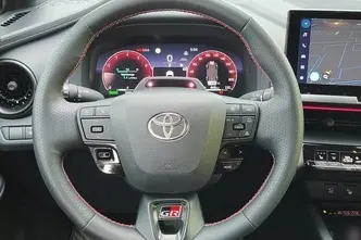 Toyota C-HR, 2.0, 112 kW, hybrid, automatic, four-wheel drive